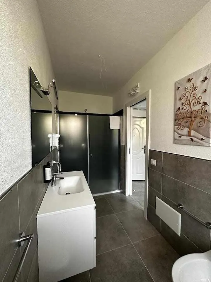 La Residenza Del Re Bed & Breakfast Palau 0*,  İtalya